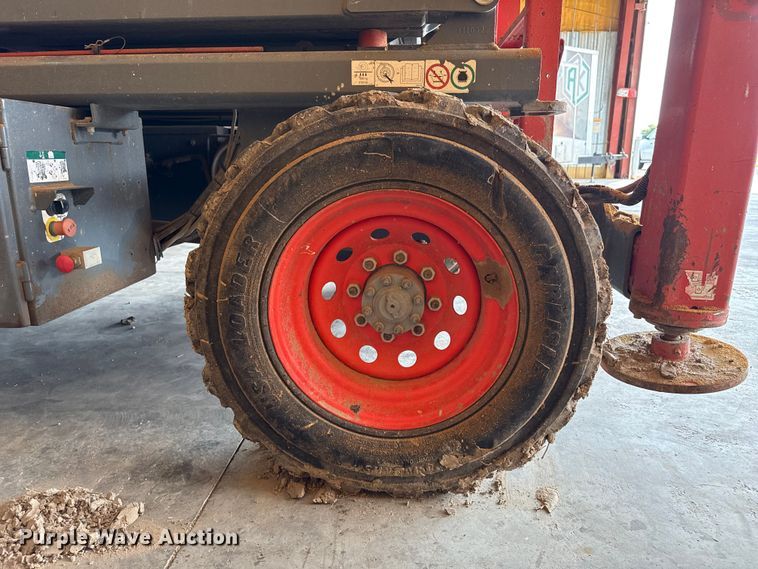 image for item DZ8964 Skyjack SJ7127 scissor lift