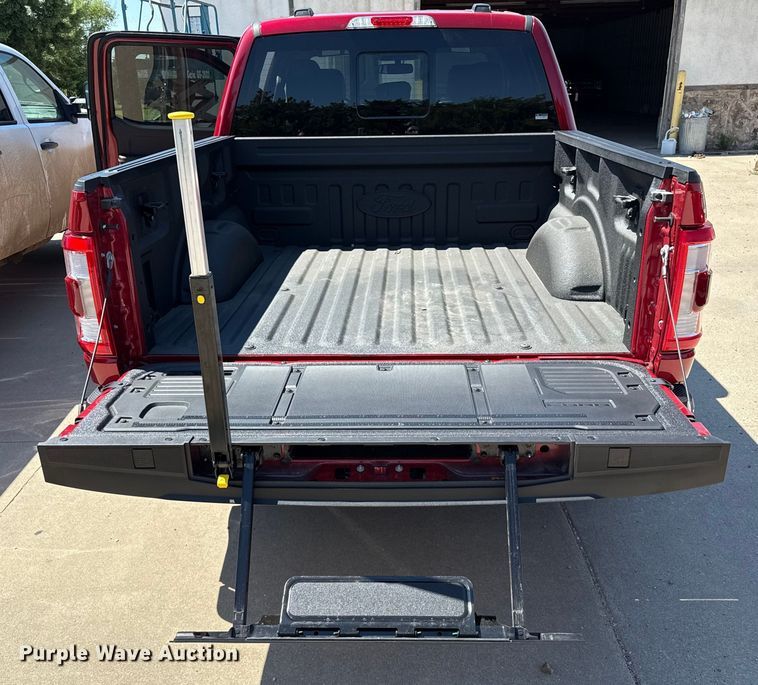 image for item DZ8966 2021 Ford F150 King Ranch SuperCrew pickup truck