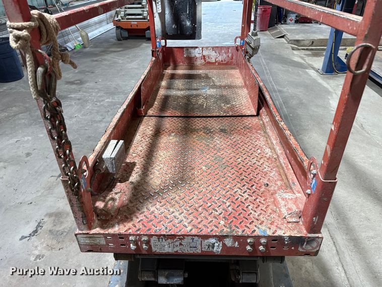 image for item DZ8975 2012 Skyjack SJ III 3219 scissor lift