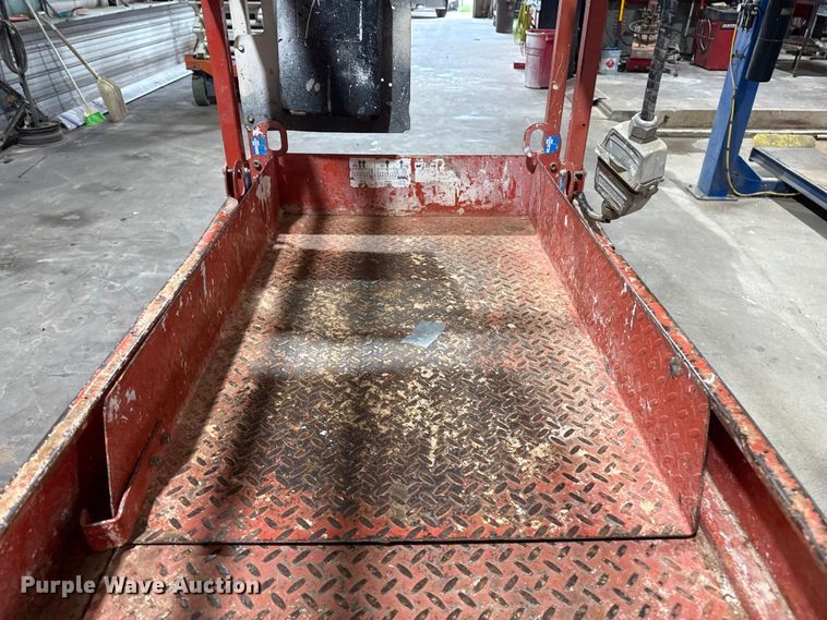 image for item DZ8975 2012 Skyjack SJ III 3219 scissor lift