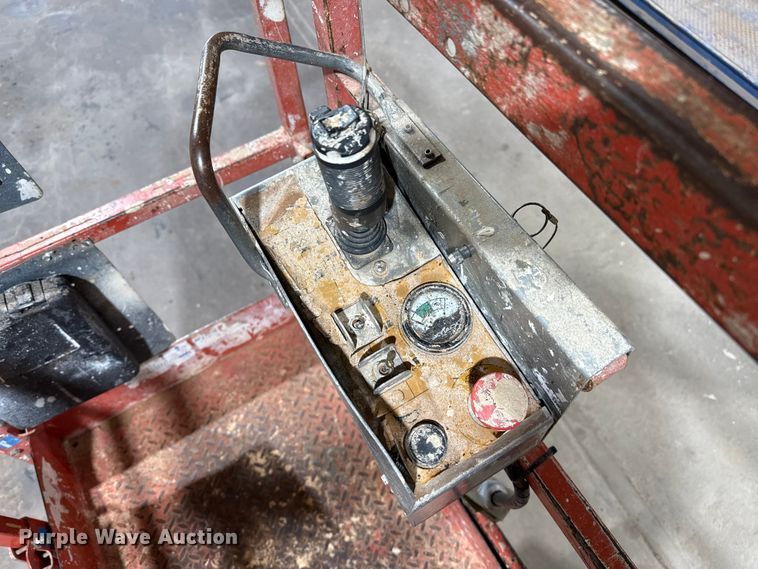 image for item DZ8975 2012 Skyjack SJ III 3219 scissor lift