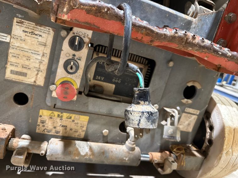 image for item DZ8975 2012 Skyjack SJ III 3219 scissor lift