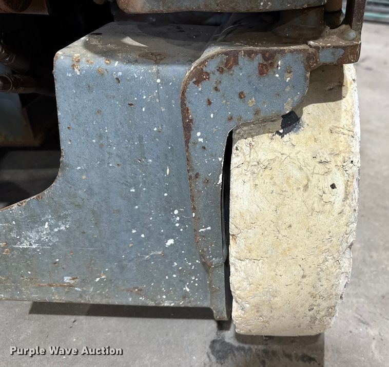 image for item DZ8975 2012 Skyjack SJ III 3219 scissor lift