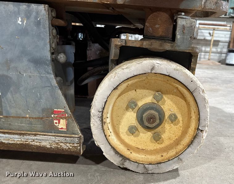 image for item DZ8975 2012 Skyjack SJ III 3219 scissor lift