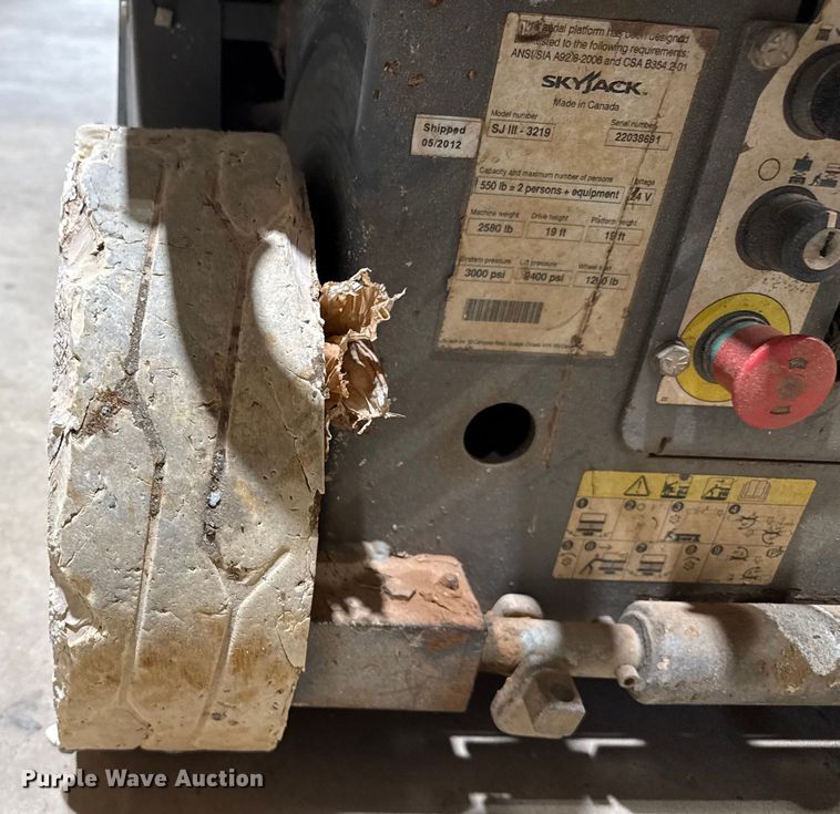 image for item DZ8975 2012 Skyjack SJ III 3219 scissor lift