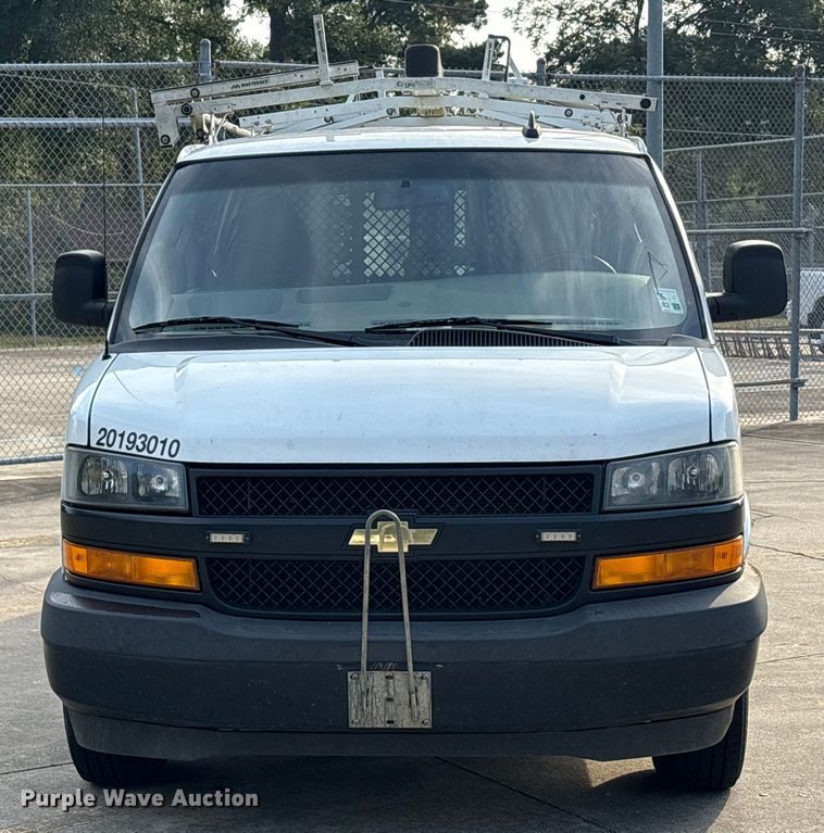 image for item EA7523 2019 Chevrolet Express 2500 van