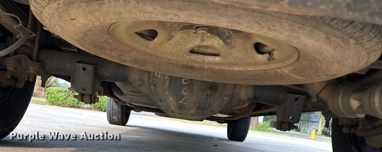 image for item EA7523 2019 Chevrolet Express 2500 van