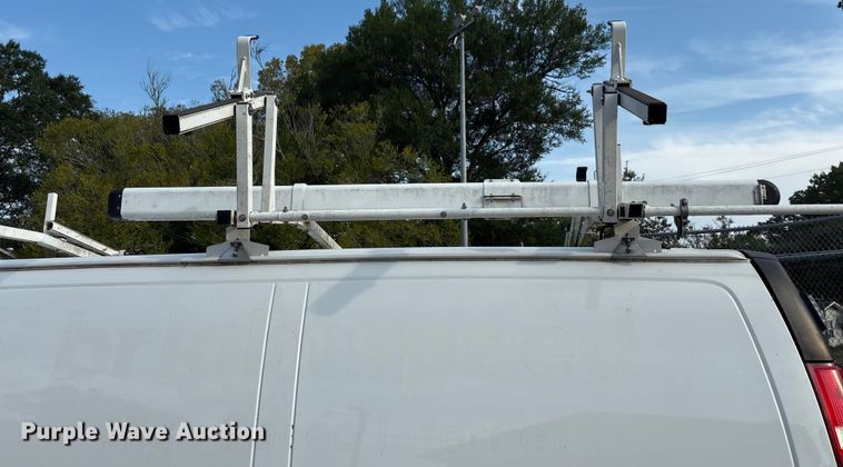 image for item EA7523 2019 Chevrolet Express 2500 van