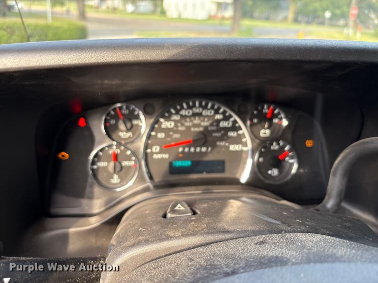 image for item EA7523 2019 Chevrolet Express 2500 van