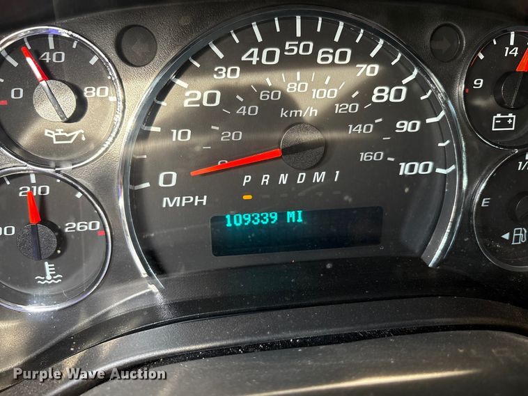 image for item EA7523 2019 Chevrolet Express 2500 van