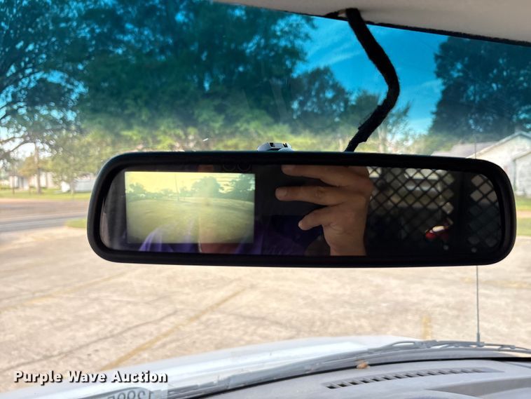 image for item EA7523 2019 Chevrolet Express 2500 van