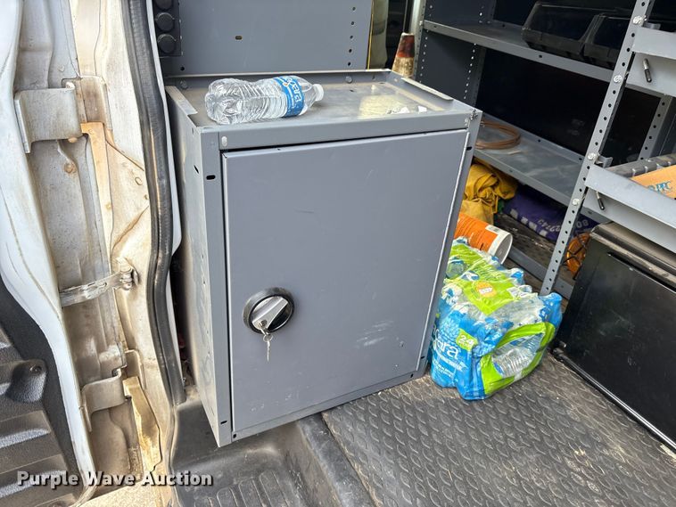 image for item EA7523 2019 Chevrolet Express 2500 van