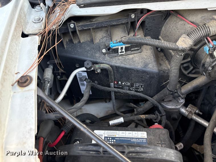 image for item EA7523 2019 Chevrolet Express 2500 van