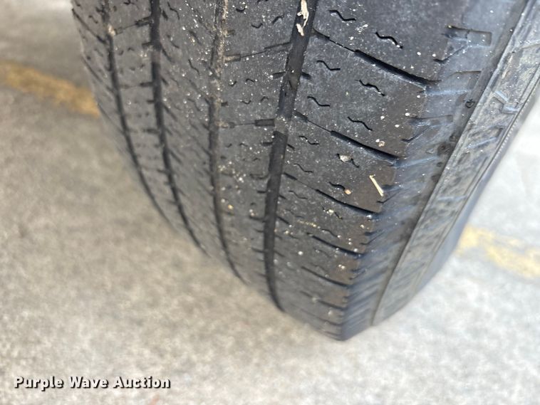 image for item EA7523 2019 Chevrolet Express 2500 van