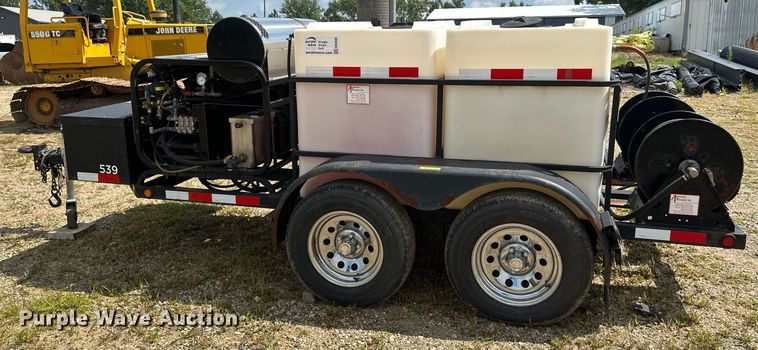 image for item EB2896 2017 Alkota 4405EAA hot water pressure washer trailer