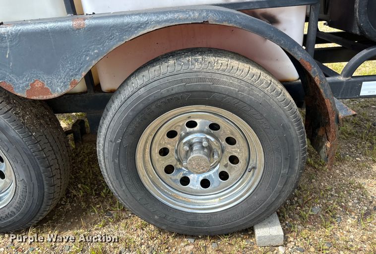 image for item EB2896 2017 Alkota 4405EAA hot water pressure washer trailer