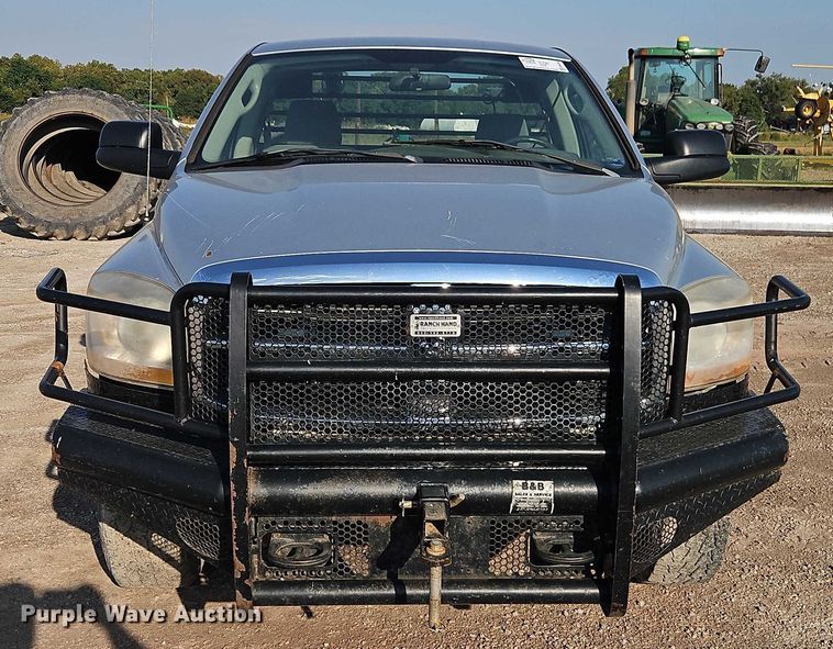 image for item EB8285 2006 Dodge Ram 2500 flatbed pickup truck