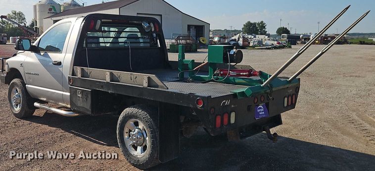 image for item EB8285 2006 Dodge Ram 2500 flatbed pickup truck