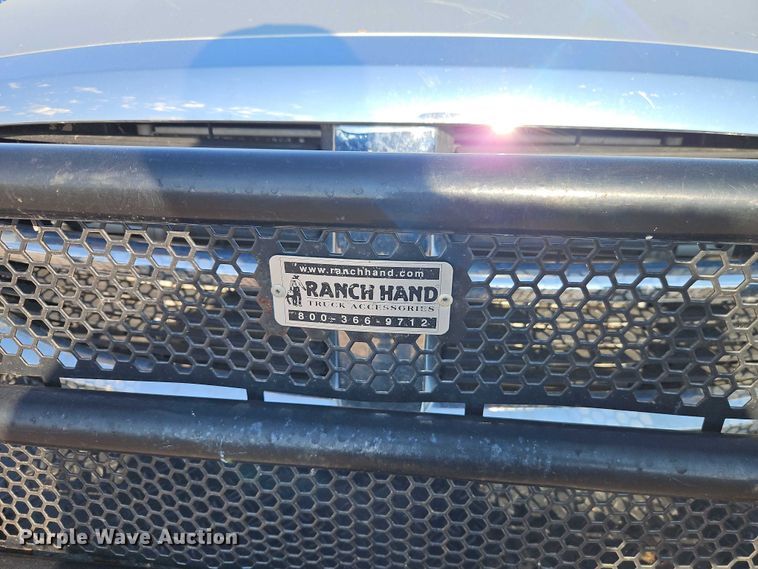 image for item EB8285 2006 Dodge Ram 2500 flatbed pickup truck