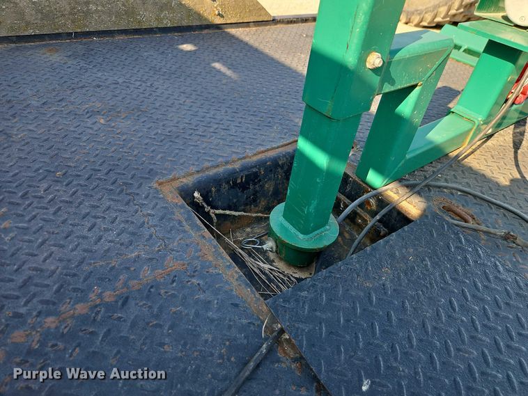 image for item EB8285 2006 Dodge Ram 2500 flatbed pickup truck