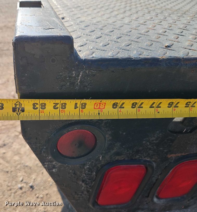 image for item EB8285 2006 Dodge Ram 2500 flatbed pickup truck