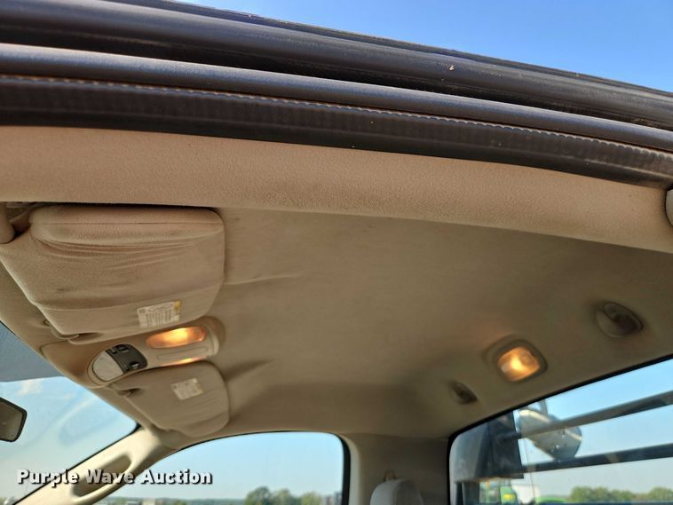 image for item EB8285 2006 Dodge Ram 2500 flatbed pickup truck