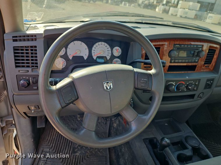 image for item EB8285 2006 Dodge Ram 2500 flatbed pickup truck