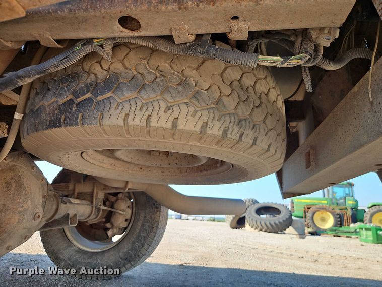 image for item EB8285 2006 Dodge Ram 2500 flatbed pickup truck