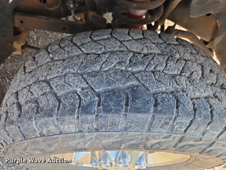 image for item EB8285 2006 Dodge Ram 2500 flatbed pickup truck