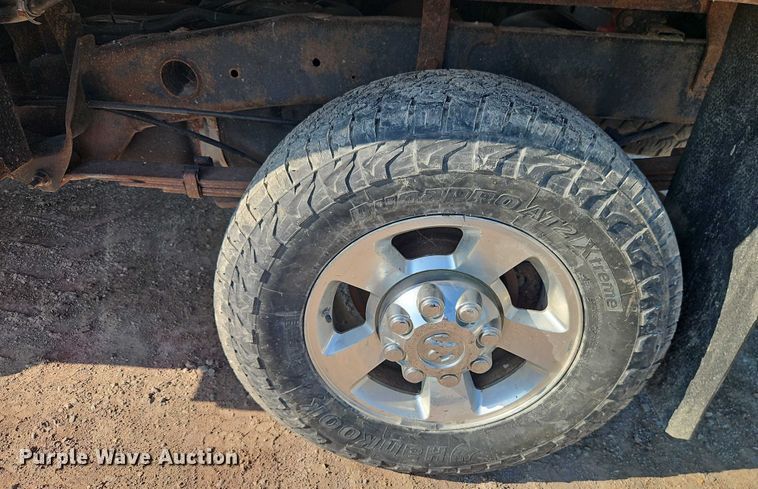 image for item EB8285 2006 Dodge Ram 2500 flatbed pickup truck