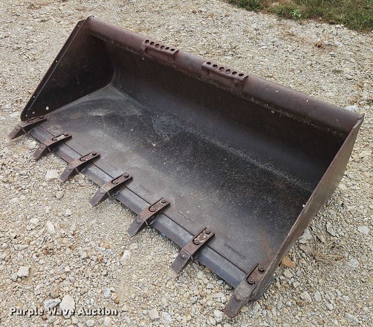 image for item EB8311 Skid steer attachments