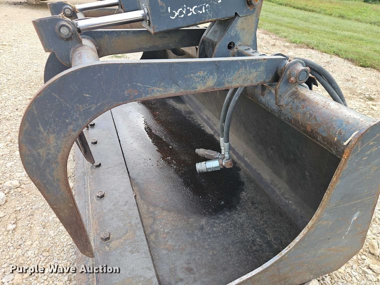 image for item EB8312 Bobcat skid steer grapple bucket