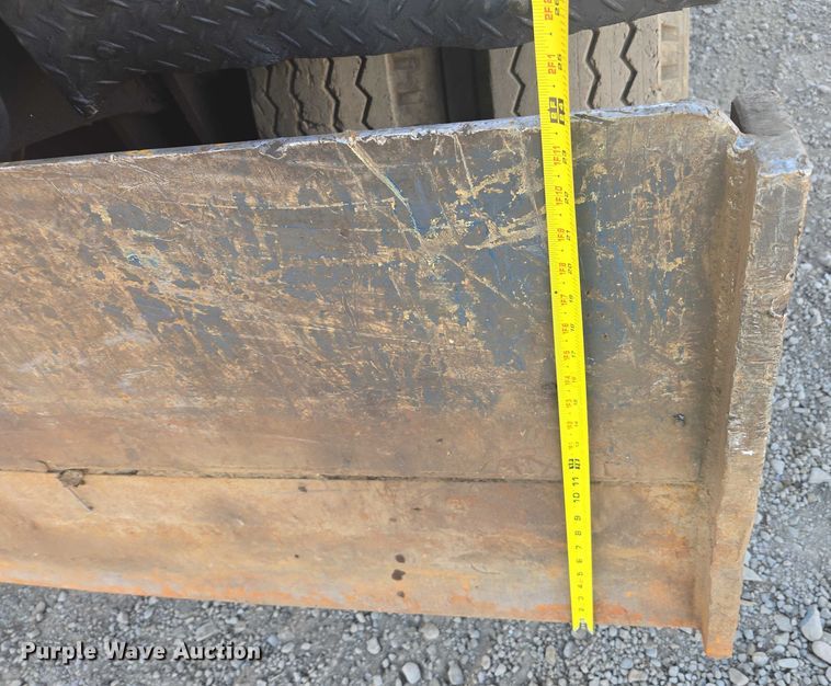 image for item EC1164 1997 Hyundai Robex 200W-2 wheeled excavator