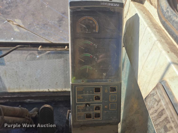 image for item EC1164 1997 Hyundai Robex 200W-2 wheeled excavator