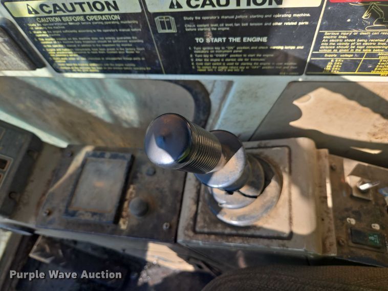 image for item EC1164 1997 Hyundai Robex 200W-2 wheeled excavator