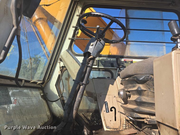 image for item EC1164 1997 Hyundai Robex 200W-2 wheeled excavator