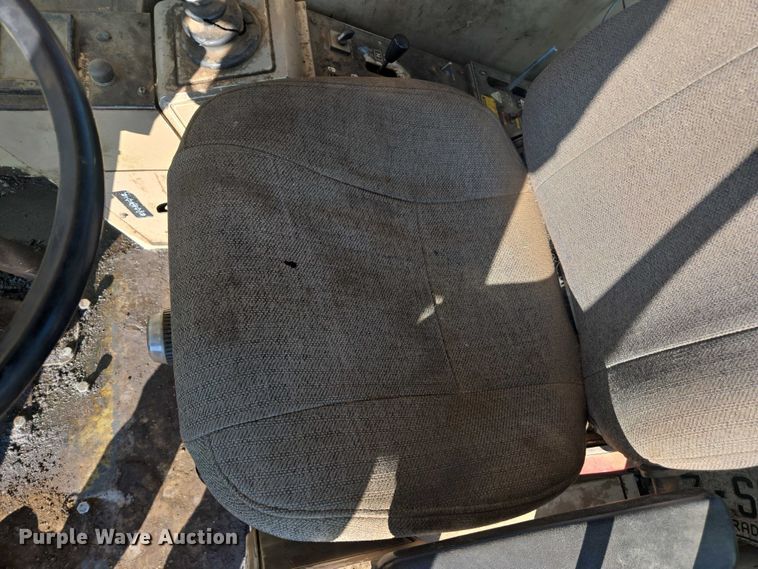 image for item EC1164 1997 Hyundai Robex 200W-2 wheeled excavator