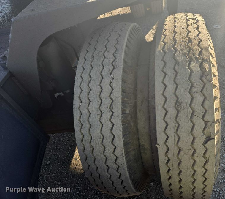 image for item EC1164 1997 Hyundai Robex 200W-2 wheeled excavator