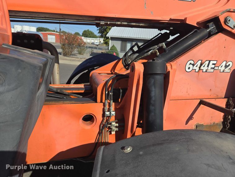 image for item EC1165 2006 Lull 644E-42 telehandler