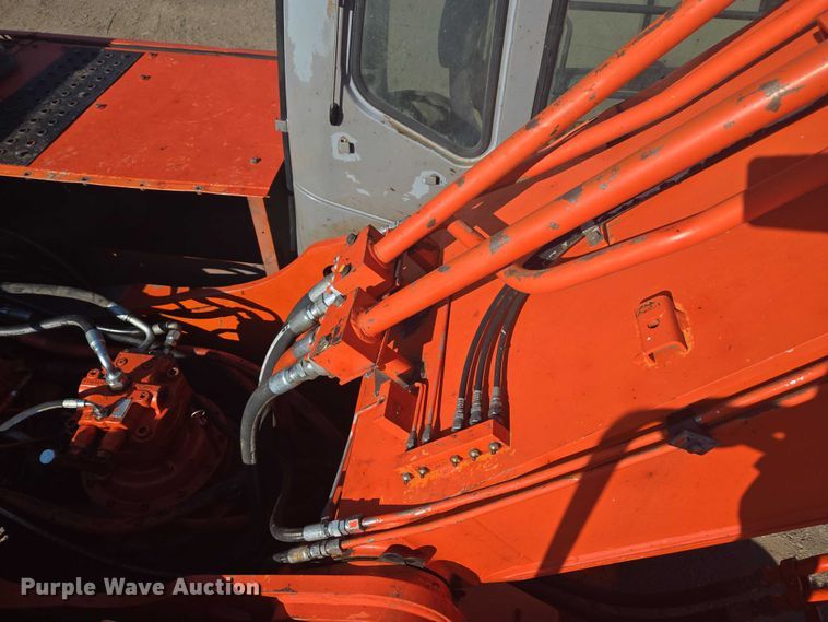 image for item EC1166 2003 Hitachi ZX330LC excavator