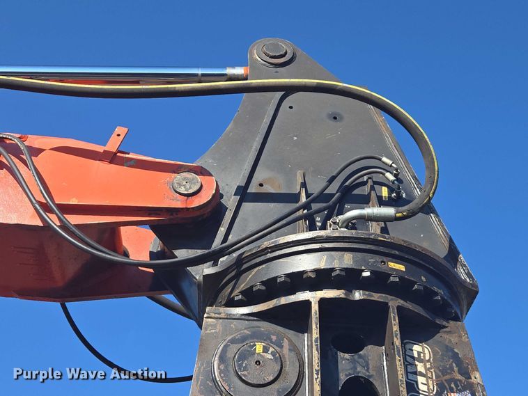 image for item EC1166 2003 Hitachi ZX330LC excavator