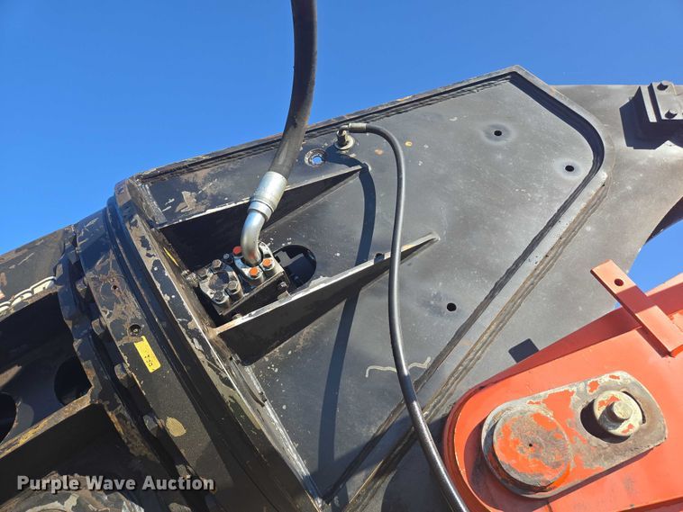 image for item EC1166 2003 Hitachi ZX330LC excavator