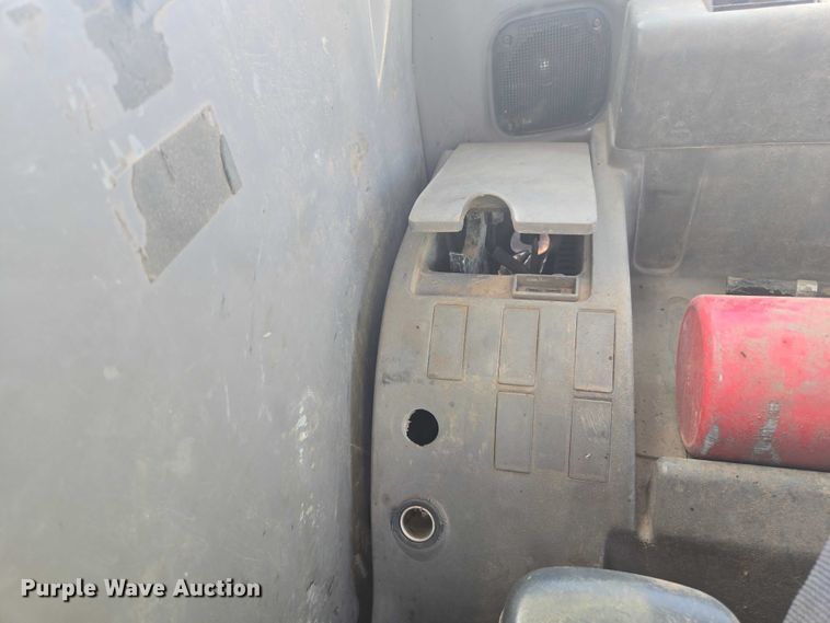 image for item EC1166 2003 Hitachi ZX330LC excavator