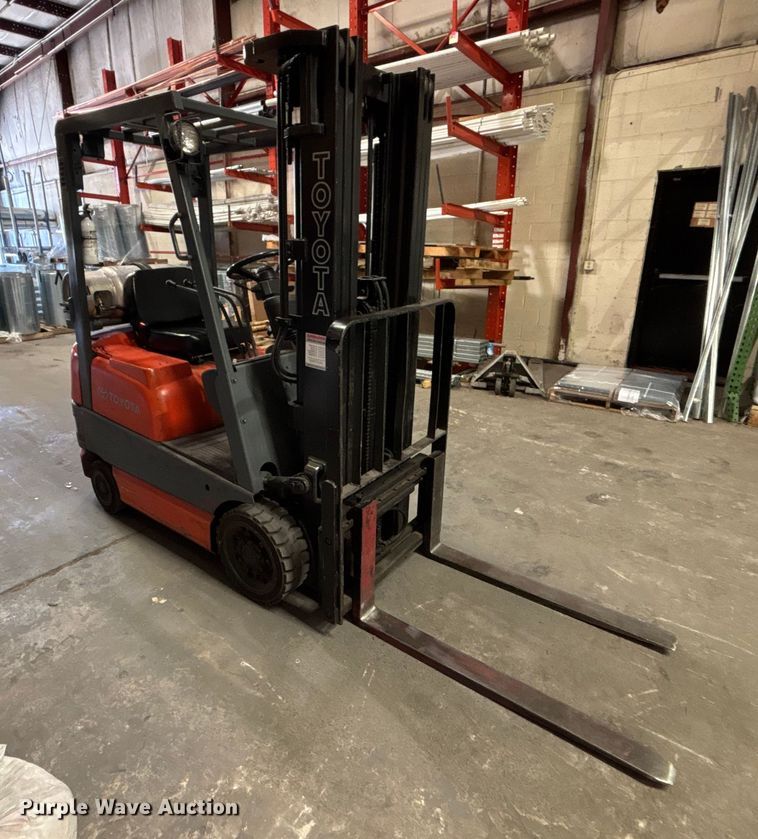 image for item EC3784 1998 Toyota 6FGCU15 forklift