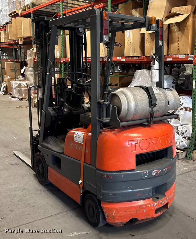 image for item EC3784 1998 Toyota 6FGCU15 forklift