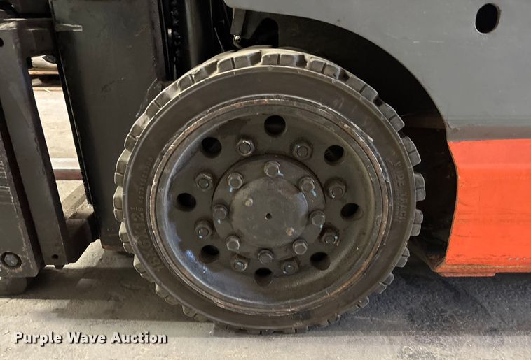 image for item EC3784 1998 Toyota 6FGCU15 forklift