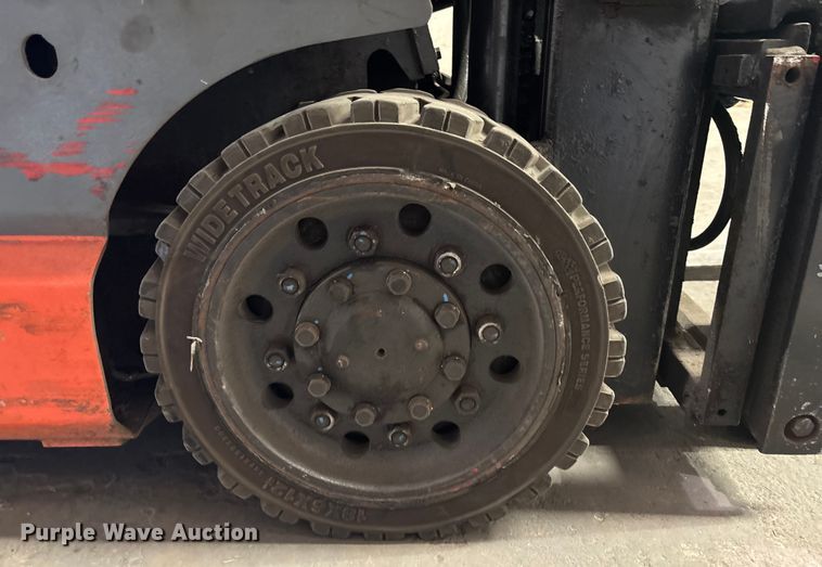 image for item EC3784 1998 Toyota 6FGCU15 forklift