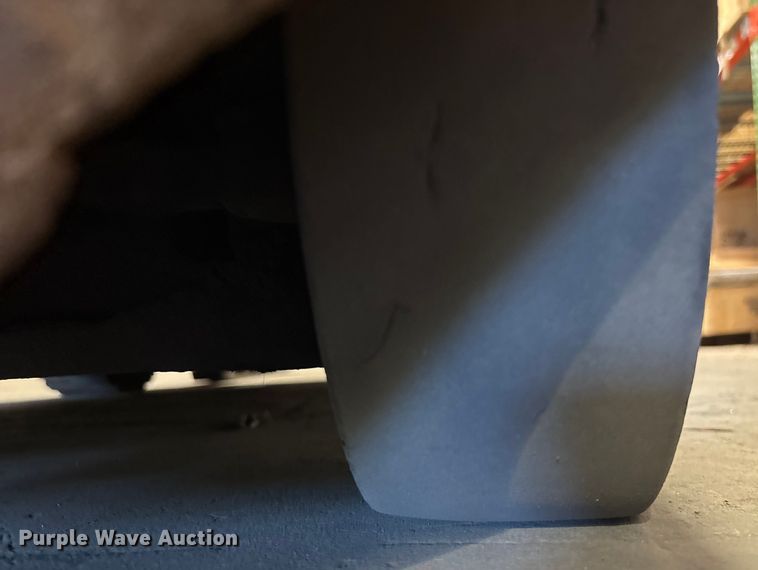 image for item EC3784 1998 Toyota 6FGCU15 forklift