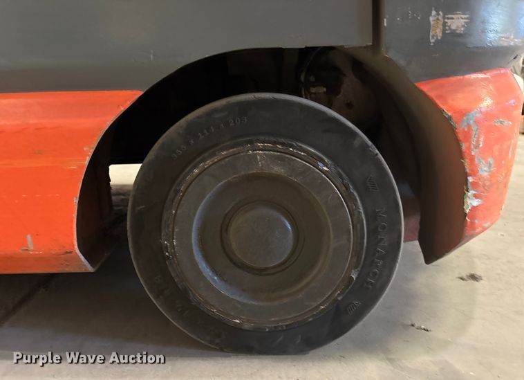 image for item EC3784 1998 Toyota 6FGCU15 forklift