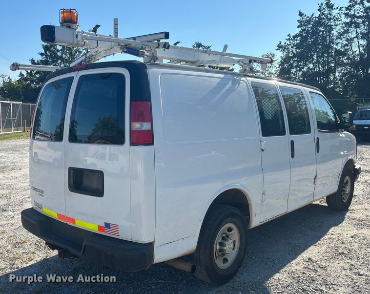image for item EC3785 2016 Chevrolet Express 2500 van